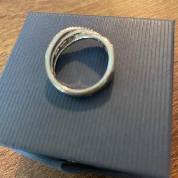 1/2 ct Baguette & Round Diamond Ring - Picture 3 of 4